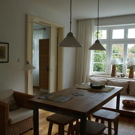 Altes Am Park Гостевой дом Ксантен